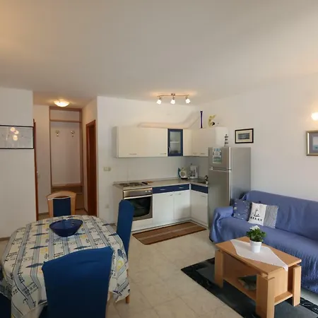 Apartment Dani Malinska